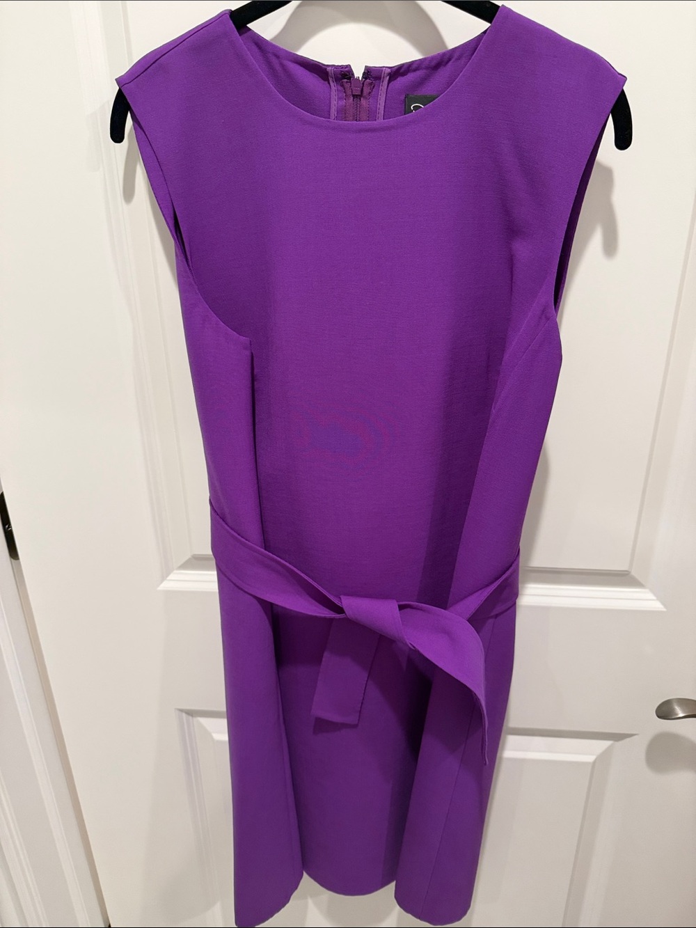 Oscar de la Renta Violet Sleeveless Belted Sheath Dress